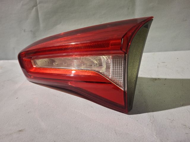 bontott FORD FOCUS IV Jobb Belső Hátsó Lámpa