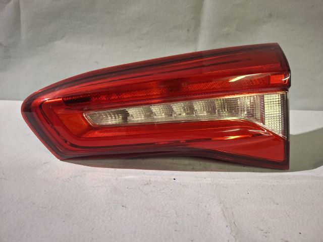 bontott FORD FOCUS IV Jobb Belső Hátsó Lámpa