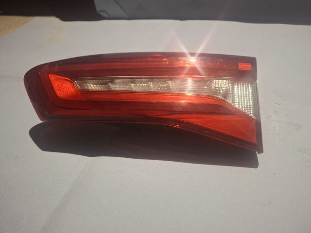 bontott FORD FOCUS IV Jobb Belső Hátsó Lámpa