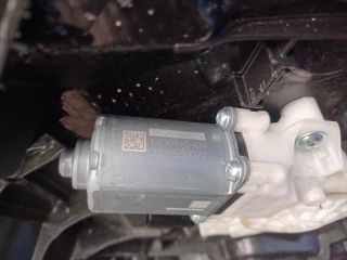 bontott FORD FOCUS IV Jobb első Ablakemelő Szerkezet (Elektromos)