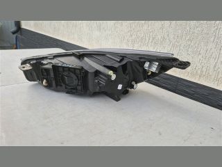 bontott FORD FOCUS IV Jobb Fényszóró