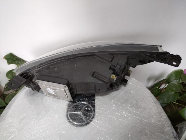 bontott FORD FOCUS IV Jobb Fényszóró