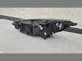 bontott FORD FOCUS IV Jobb Fényszóró