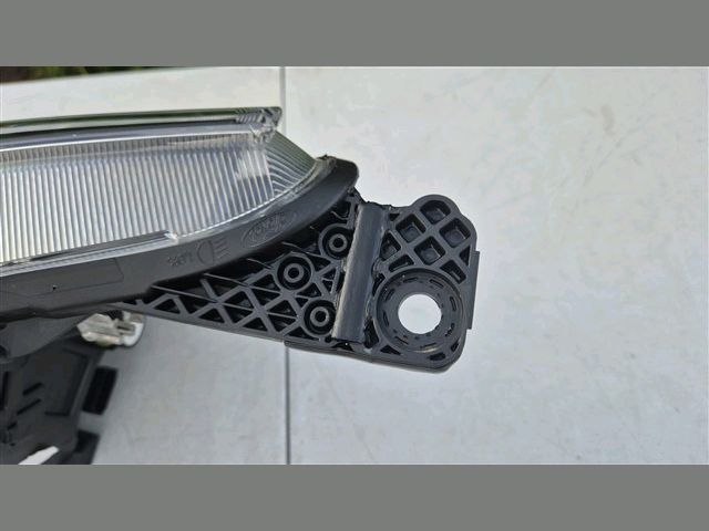 bontott FORD FOCUS IV Jobb Fényszóró