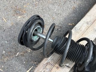 bontott FORD FOCUS IV Jobb Gólyaláb Csonkállvánnyal