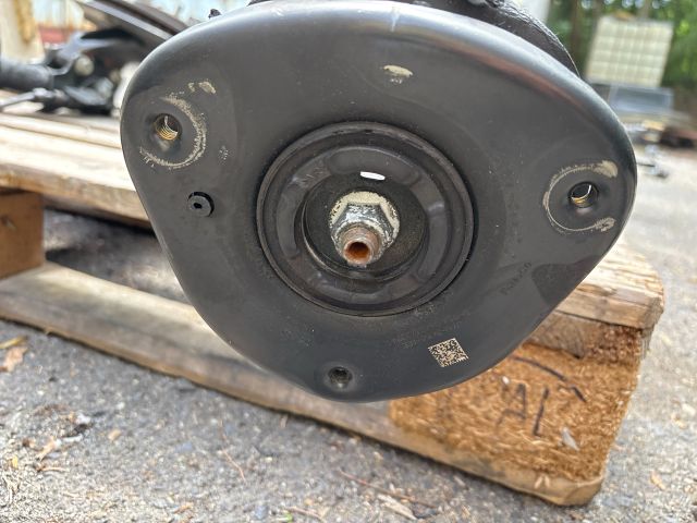 bontott FORD FOCUS IV Jobb Gólyaláb Csonkállvánnyal