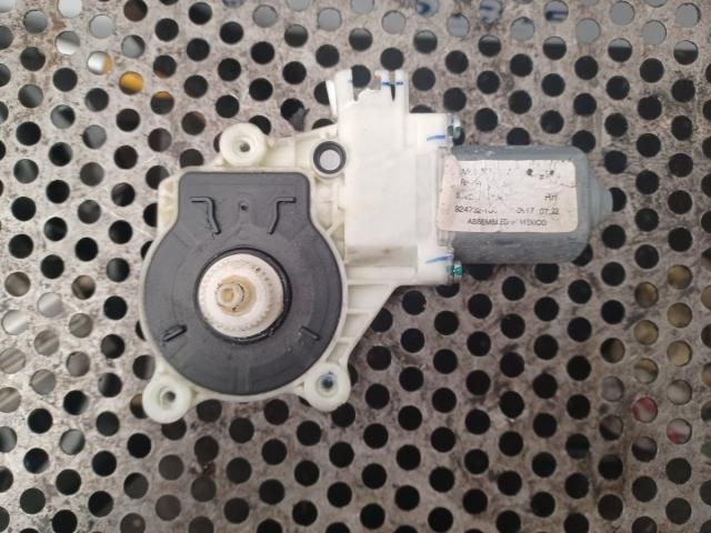 bontott FORD FOCUS IV Jobb hátsó Ablakemelő Motor