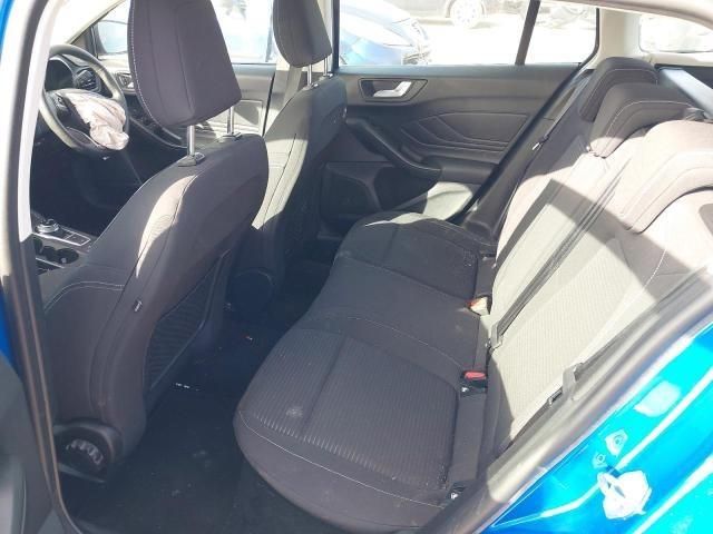 bontott FORD FOCUS IV Jobb hátsó Csomagtér Burkolat (Műanyag)