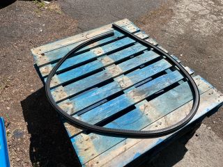 bontott FORD FOCUS IV Jobb hátsó Gumikéder