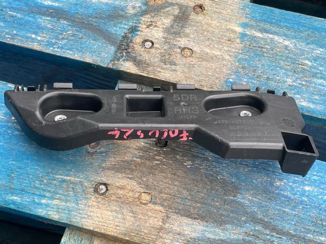 bontott FORD FOCUS IV Jobb hátsó Oldal Lökhárító Tartó (Műanyag)