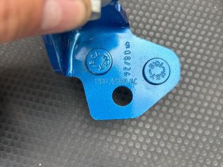 bontott FORD FOCUS IV Jobb hátsó Zsanér