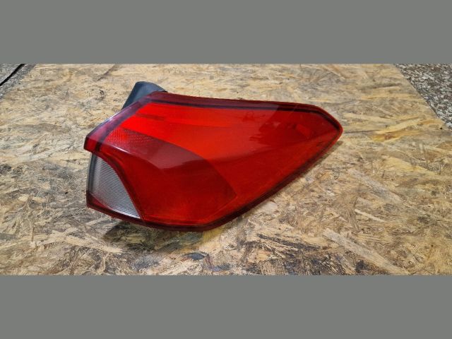 bontott FORD FOCUS IV Jobb Külső Hátsó Lámpa