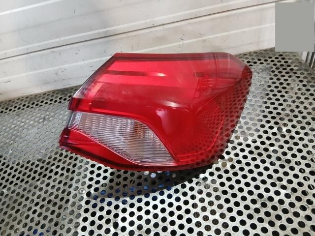 bontott FORD FOCUS IV Jobb Külső Hátsó Lámpa