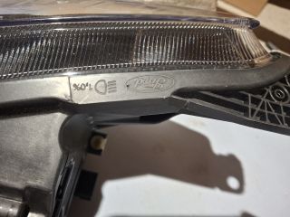 bontott FORD FOCUS IV Jobb Ledes Fényszóró