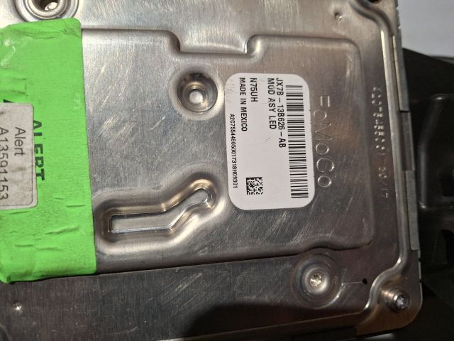 bontott FORD FOCUS IV Jobb Ledes Fényszóró