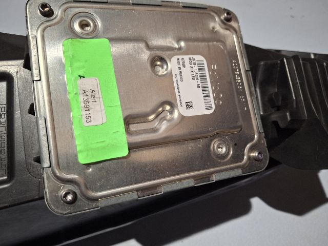 bontott FORD FOCUS IV Jobb Ledes Fényszóró