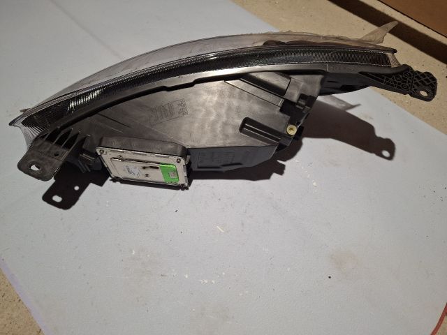 bontott FORD FOCUS IV Jobb Ledes Fényszóró