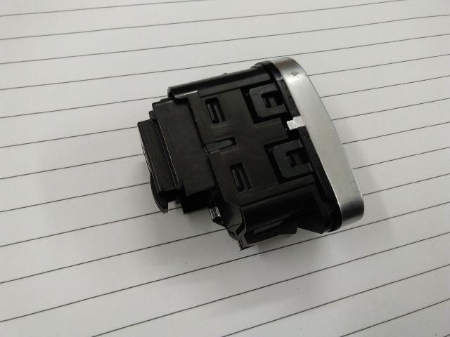 bontott FORD FOCUS IV Központizár Kapcsoló