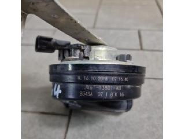 bontott FORD FOCUS IV Kürt