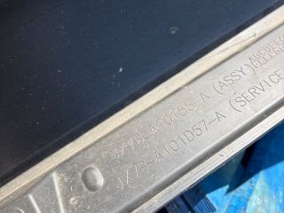 bontott FORD FOCUS IV Küszöb Burkolat