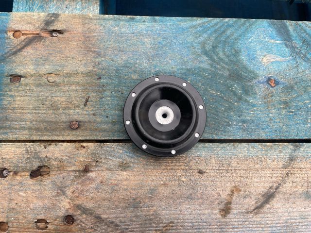 bontott FORD FOCUS IV Pótkerék Rögzítő