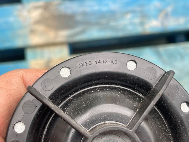 bontott FORD FOCUS IV Pótkerék Rögzítő