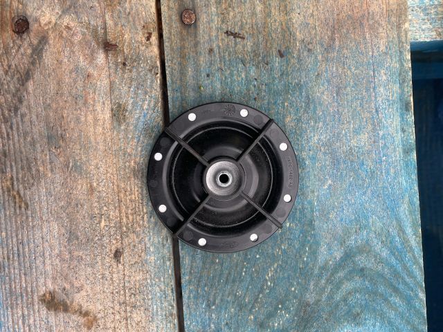 bontott FORD FOCUS IV Pótkerék Rögzítő