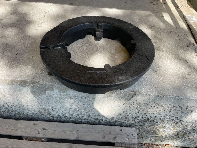 bontott FORD FOCUS IV Pótkerék Tartó