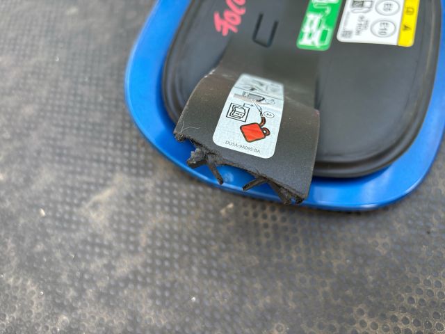 bontott FORD FOCUS IV Tankajtó