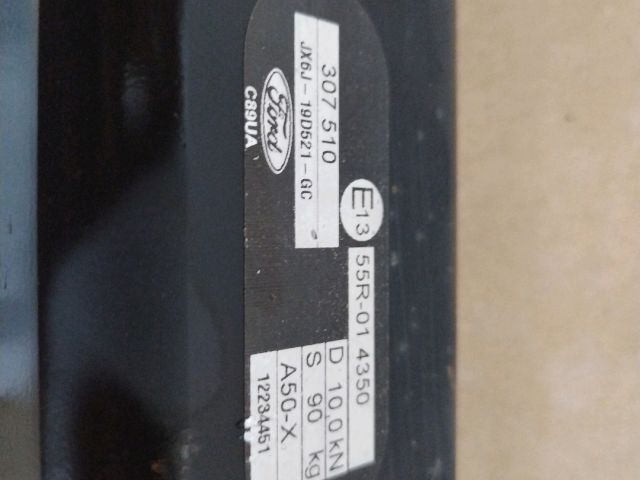 bontott FORD FOCUS IV Vonóhorog