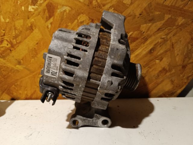 bontott FORD FUSION Generátor