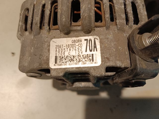 bontott FORD FUSION Generátor