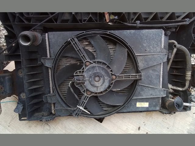 bontott FORD FUSION Komplett Homlokfal (Részeivel)