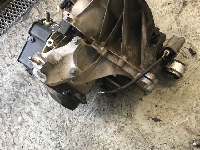 bontott FORD FUSION Váltó (Mechanikus)