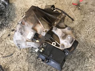 bontott FORD FUSION Váltó (Mechanikus)