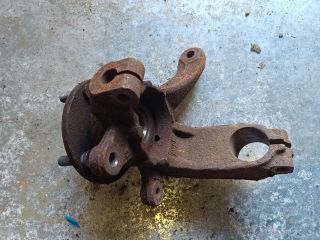 bontott FORD FUSION Bal első Csonkállvány