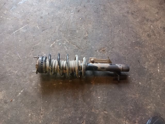 bontott FORD FUSION Bal első Gólyaláb (Lengécsillapító, Rugó)