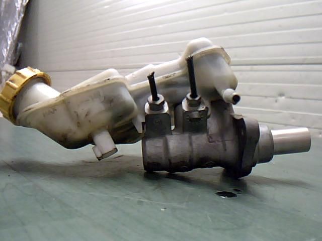 bontott FORD FUSION Főfékhenger