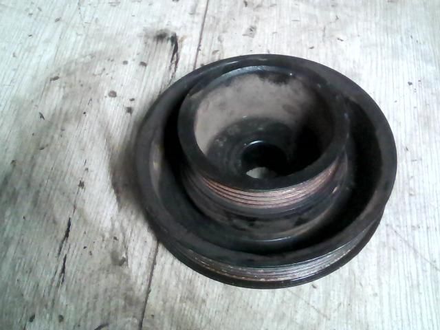 bontott FORD FUSION Főtengely Szíjtárcsa