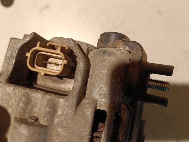 bontott FORD FUSION Generátor