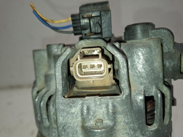 bontott FORD FUSION Generátor