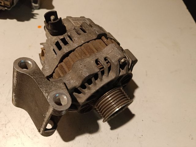 bontott FORD FUSION Generátor