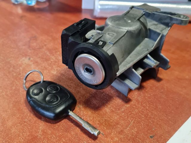 bontott FORD FUSION Gyújtáskapcsoló Házzal