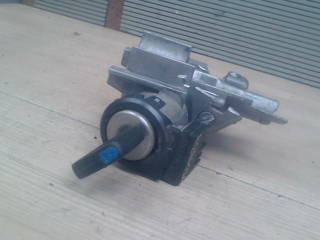 bontott FORD FUSION Gyújtáskapcsoló Házzal