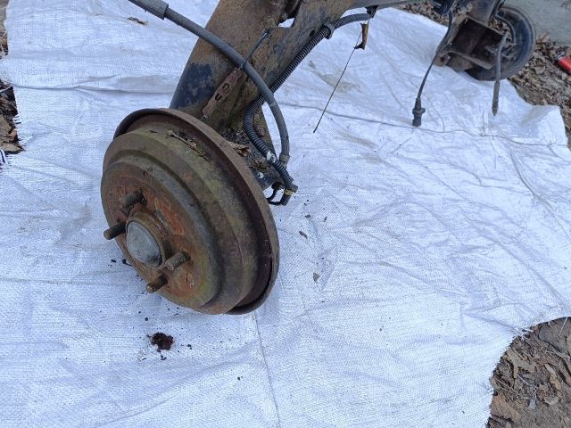 bontott FORD FUSION Hátsó Futómű (Részeivel)