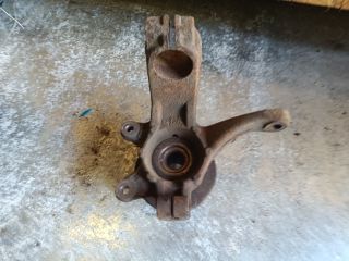 bontott FORD FUSION Jobb első Csonkállvány