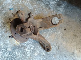 bontott FORD FUSION Jobb első Csonkállvány