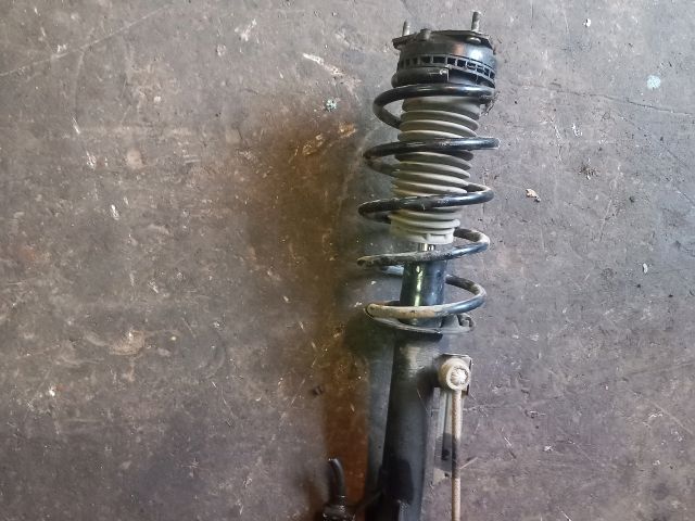 bontott FORD FUSION Jobb első Gólyaláb (Lengécsillapító, Rugó)