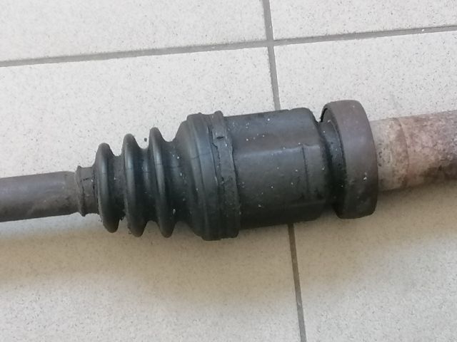 bontott FORD FUSION Jobb Féltengely