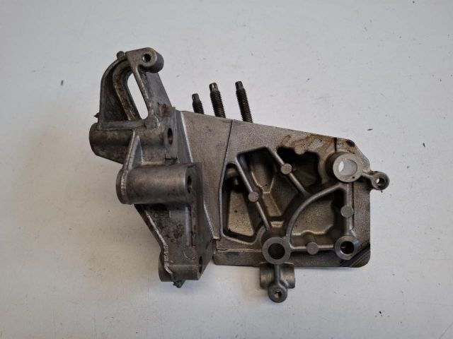 bontott FORD FUSION Motor Tartó Bak (Fém)